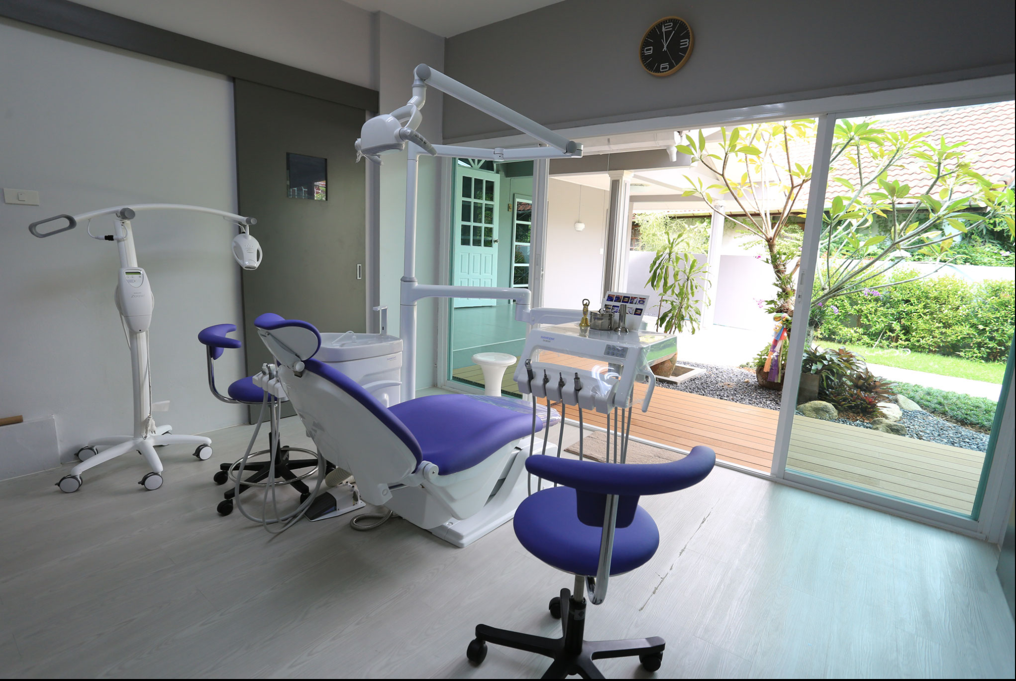 Dental Joy.- Modern Dental Clinic Patong