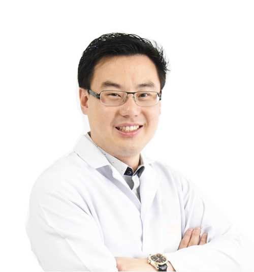 Assist. Prof. Dr. Preeda Pungpapong DDS., MSc., Implantologist