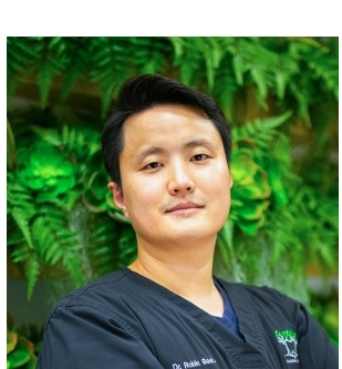 Dr. Robin Baek, General dental surgeon