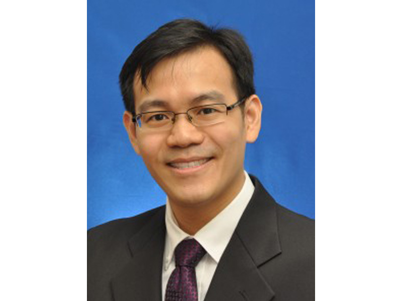 DR LOW YI HAN, Periodontist